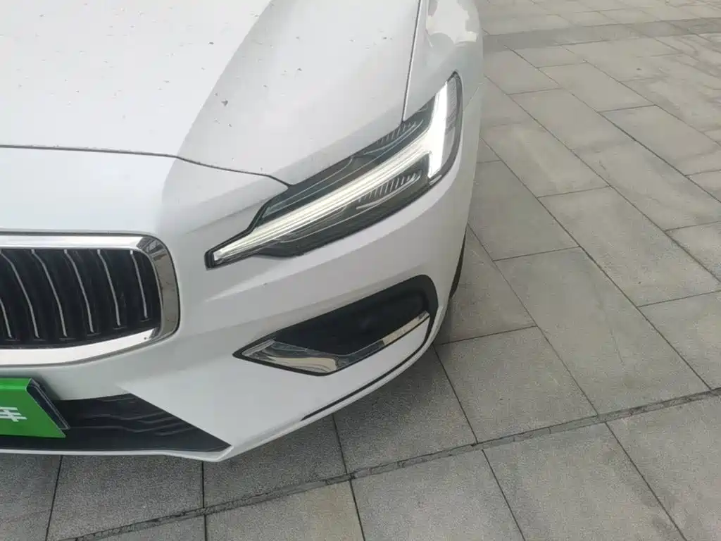 Volvo S60 2023 2023 B4 Smart Vision Luxury Edition