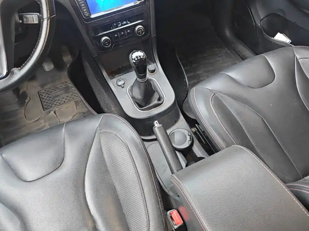 Dongfeng Fengguang Fengguang 370 2016 2016 1.5L Manual Luxury 7-seater