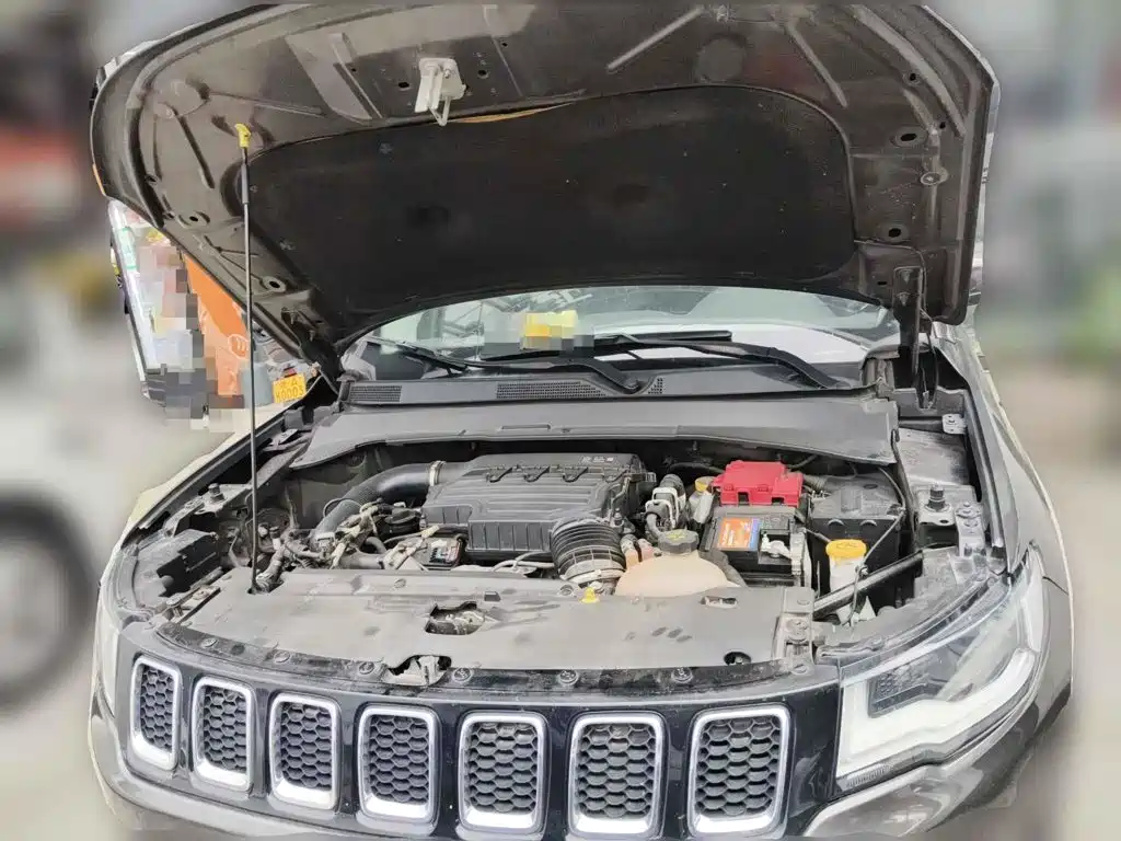 Фото 3 - Jeep Compass