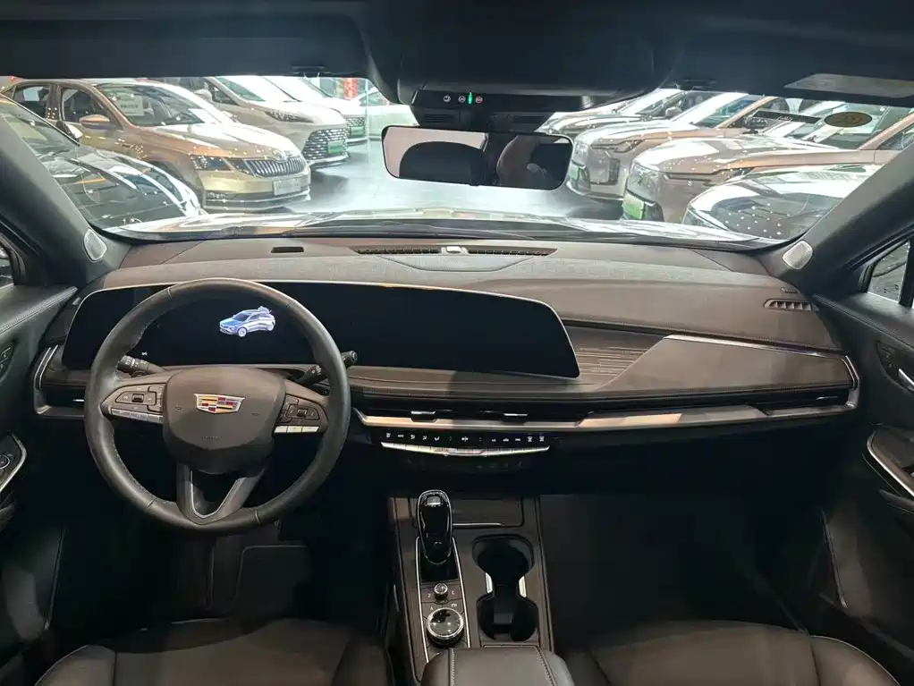 Cadillac XT4 2025 2024 28T 2WD Premium