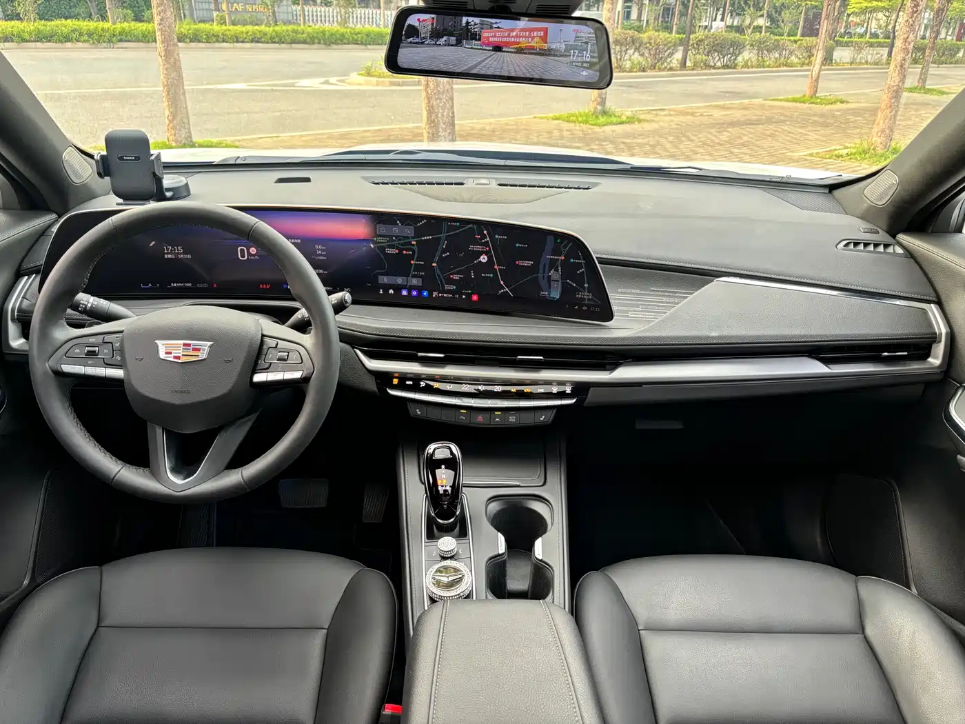 Cadillac XT4 2024 Facelift 28T 2WD Luxury фото 15
