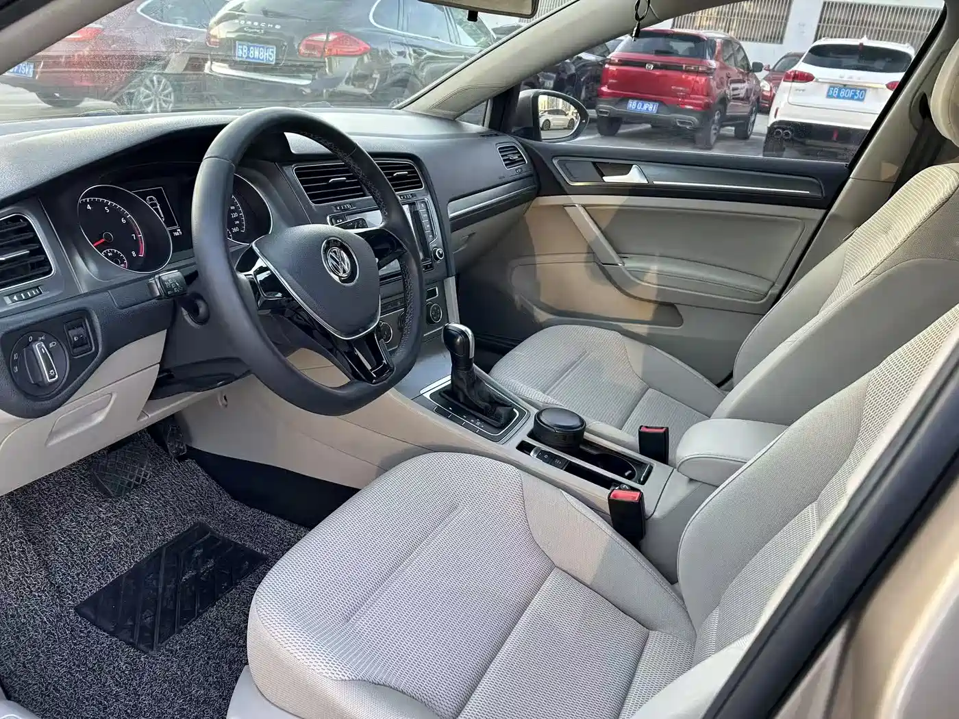 Volkswagen Golf 2015 1.4TSI Automatic Comfort фото 15