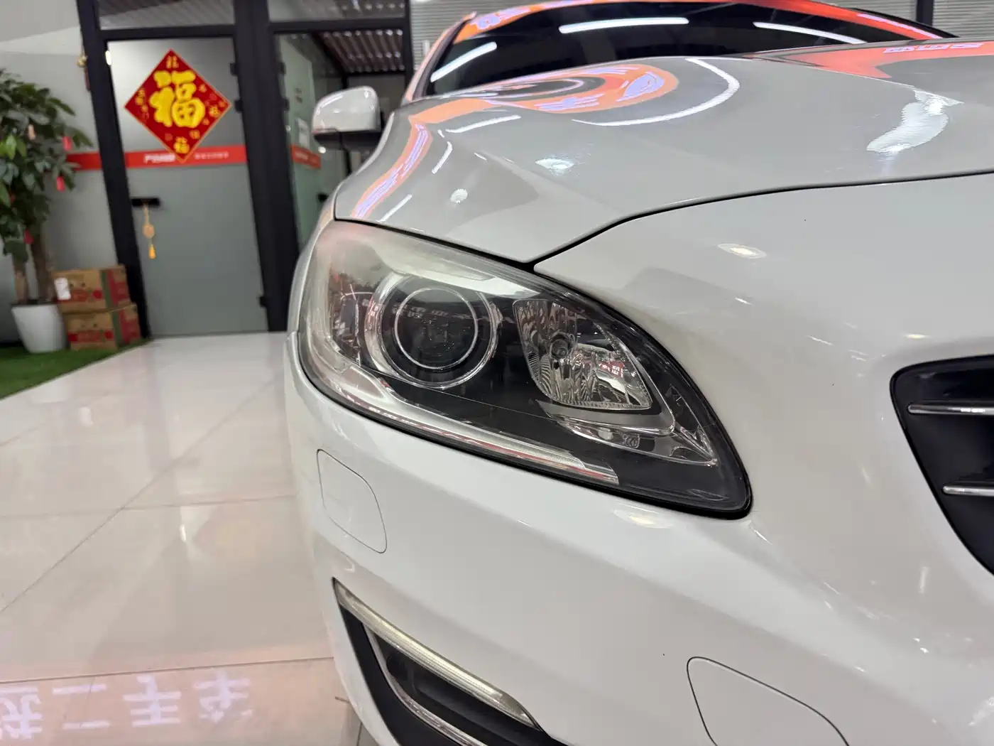 Volvo V60 2013 2014 T5 Zhiyi Edition