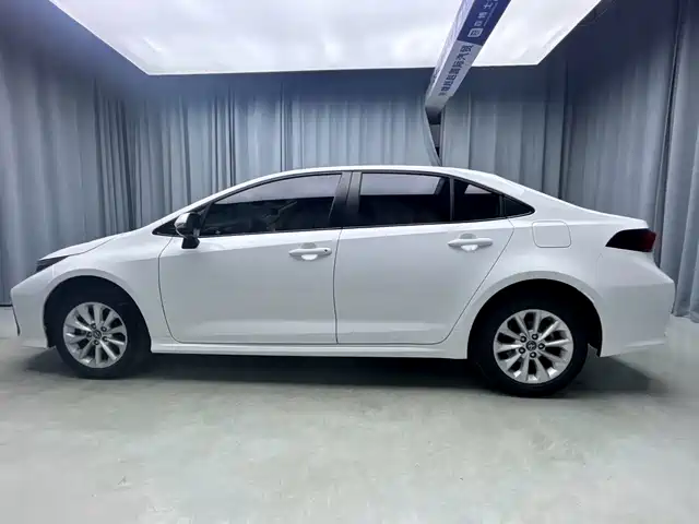 Toyota Corolla 2023 1.2T Elite Edition — фото 4