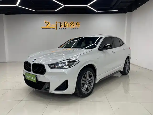 BMW X2 sDrive25i, M Спорт, чёрный пакет