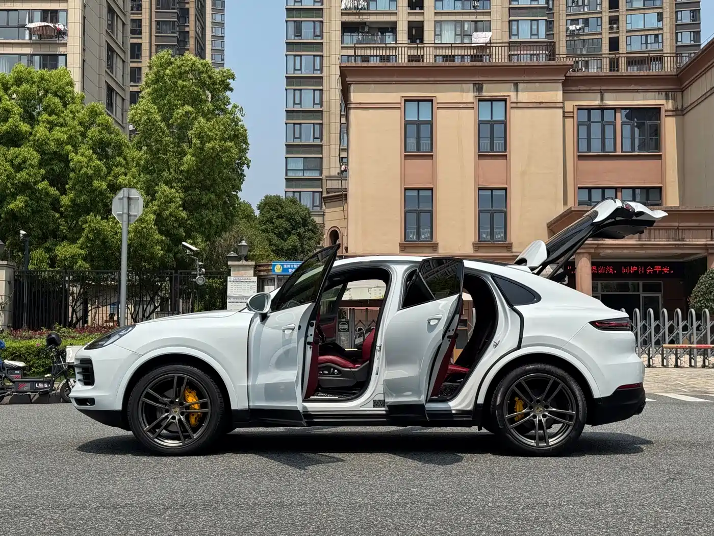 Porsche Cayenne 2019 Cayenne Coupé 3.0T фото 18