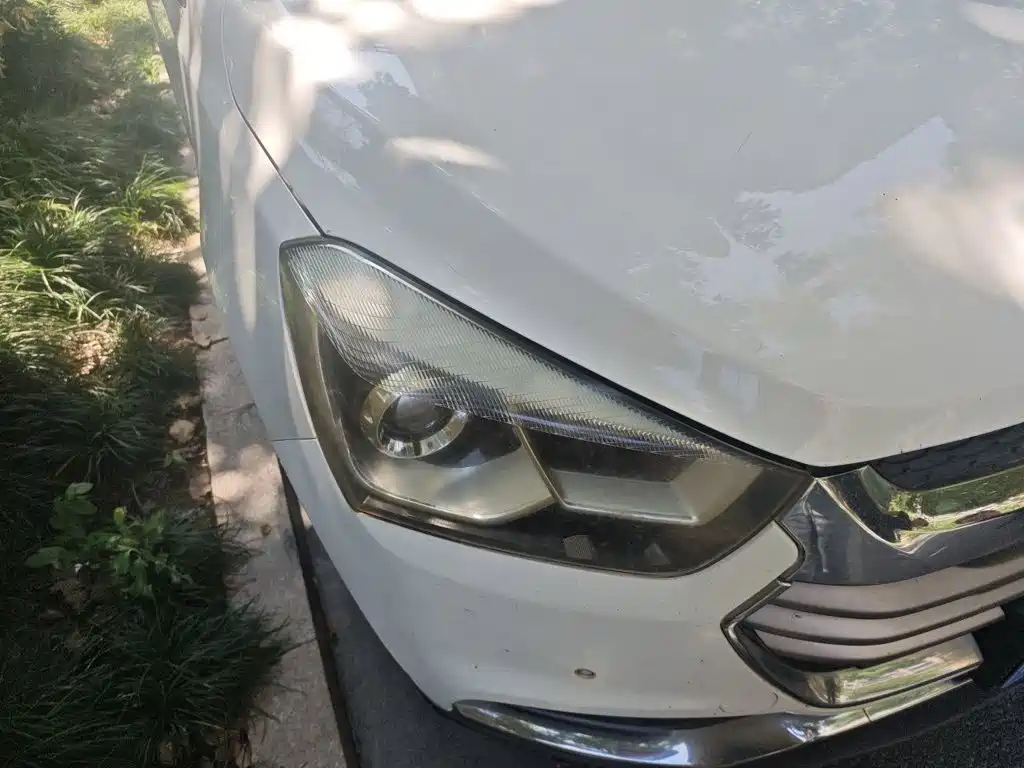 JAC Refine S2 2016 2016 Model 1.5L Manual Luxury Smart Two-Tone Edition