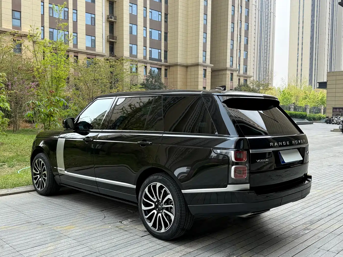 LAND ROVER RANGE ROVER