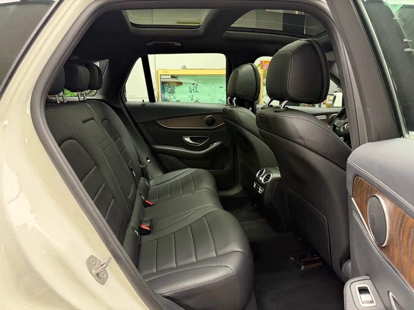Mercedes-Benz GLC 2016 GLC 300 4MATIC Dynamic фото 30