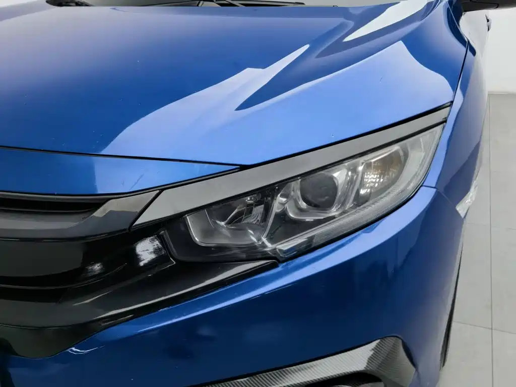 Фото 7 - Honda Civic