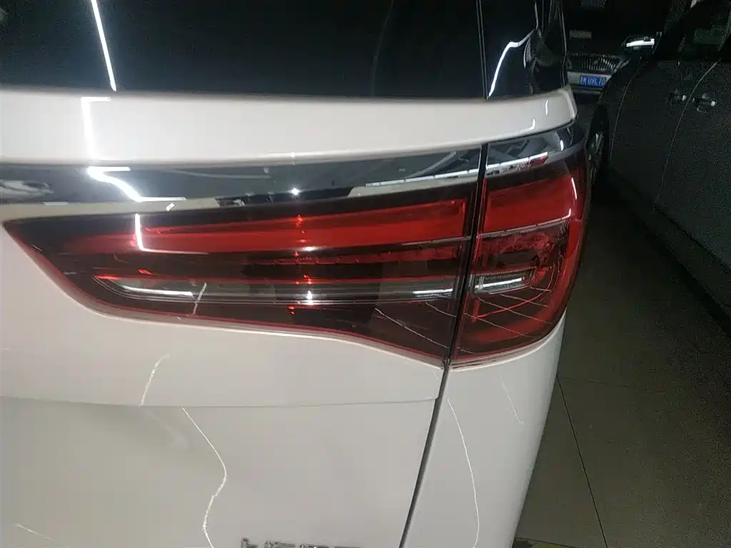 Buick GL8 2021 ES Landlord 653T Comfort фото 8