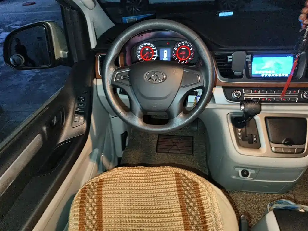 SAIC Maxus Maxus G10 2016 2.0T Automatic Elite фото 3