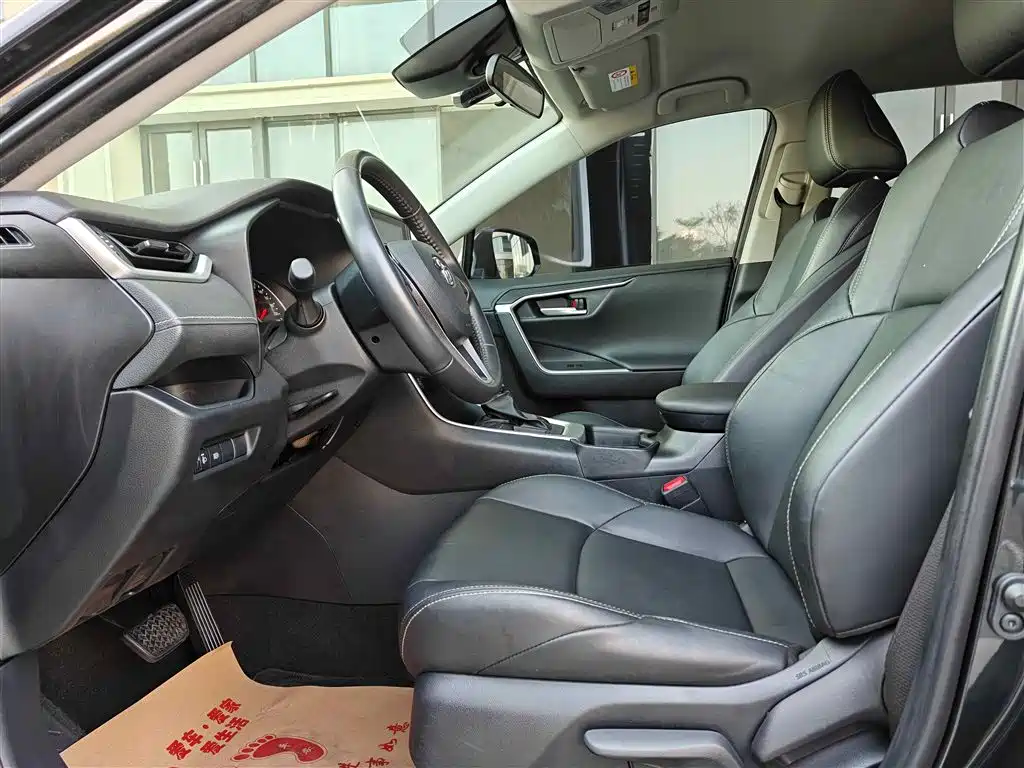 Toyota Wildlander 2022 2.0L CVT 2WD Urban Edition фото 20