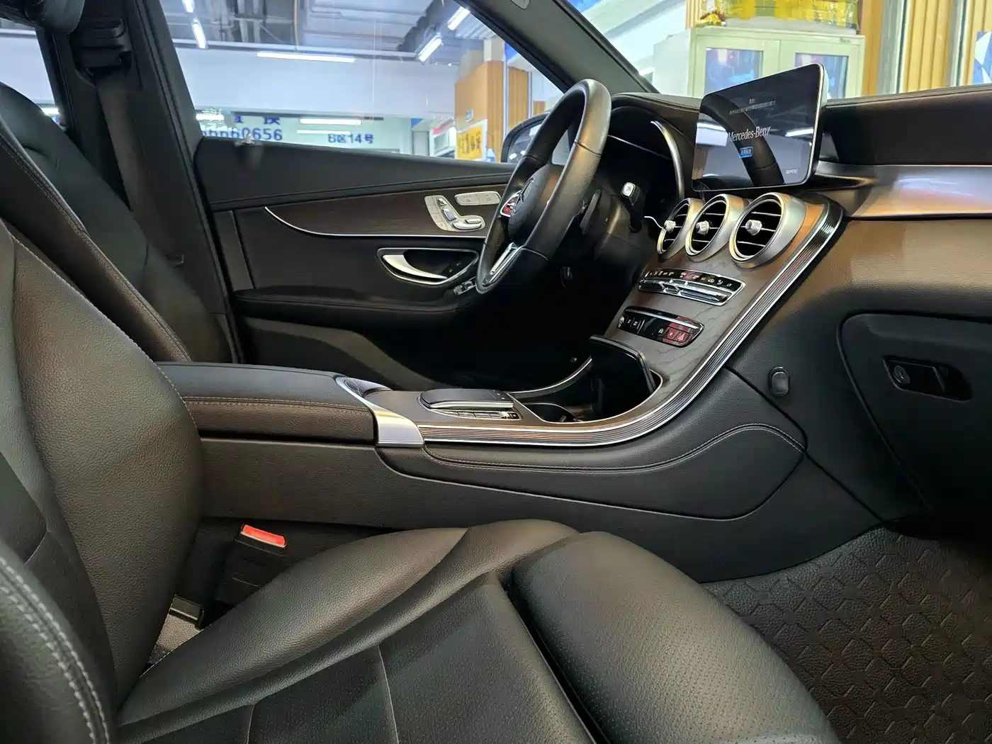 Mercedes-Benz GLC 2021 GLC 260 L 4MATIC Luxury фото 11