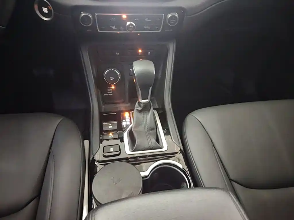 Jeep Grand Commander 2019 2018 2.0T AWD Ultimate Edition (China V)