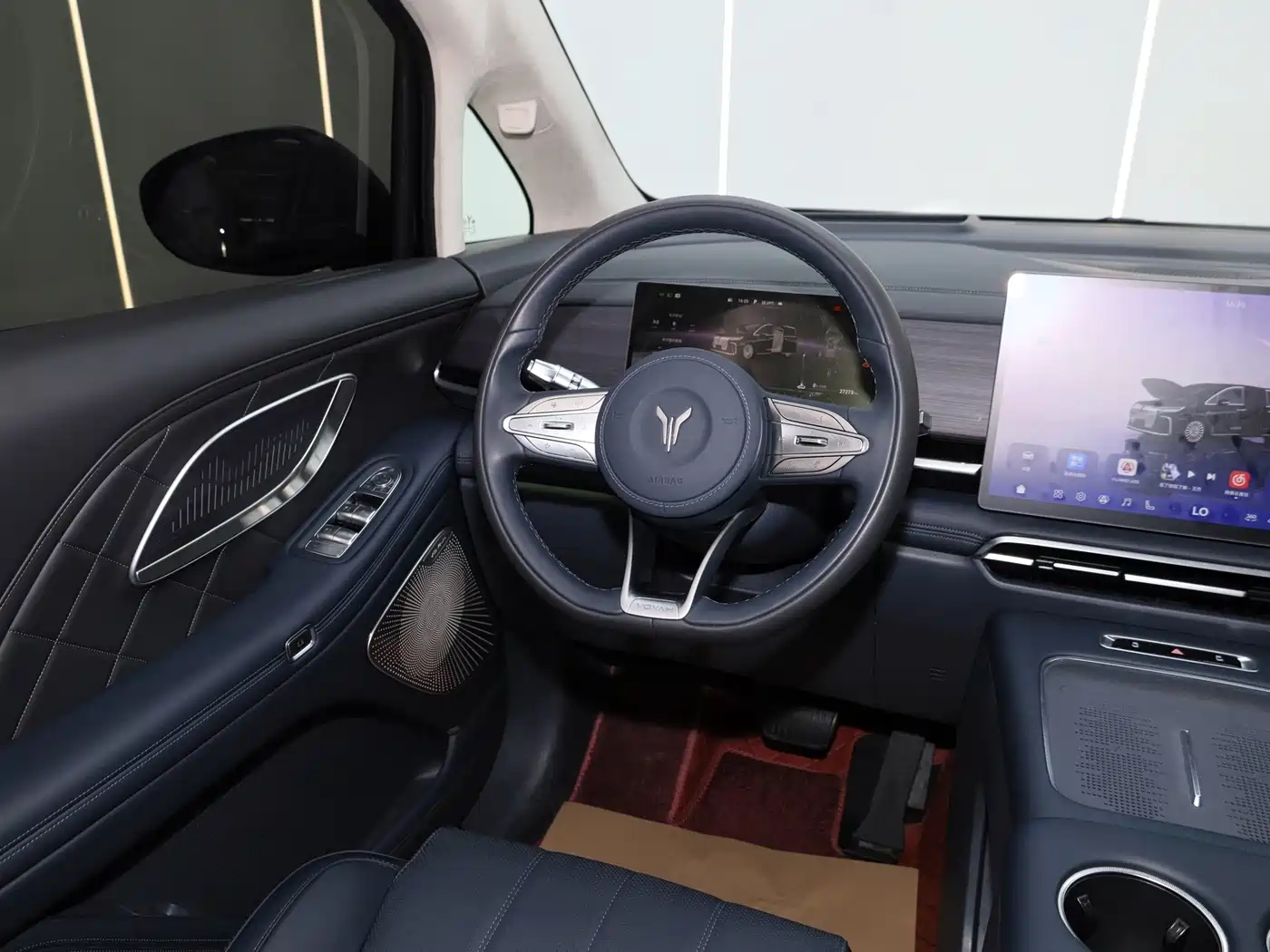 Voyah Dreamer 2025 2025 Model PHEV Basic Version
