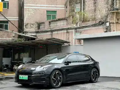 Zeekr 001