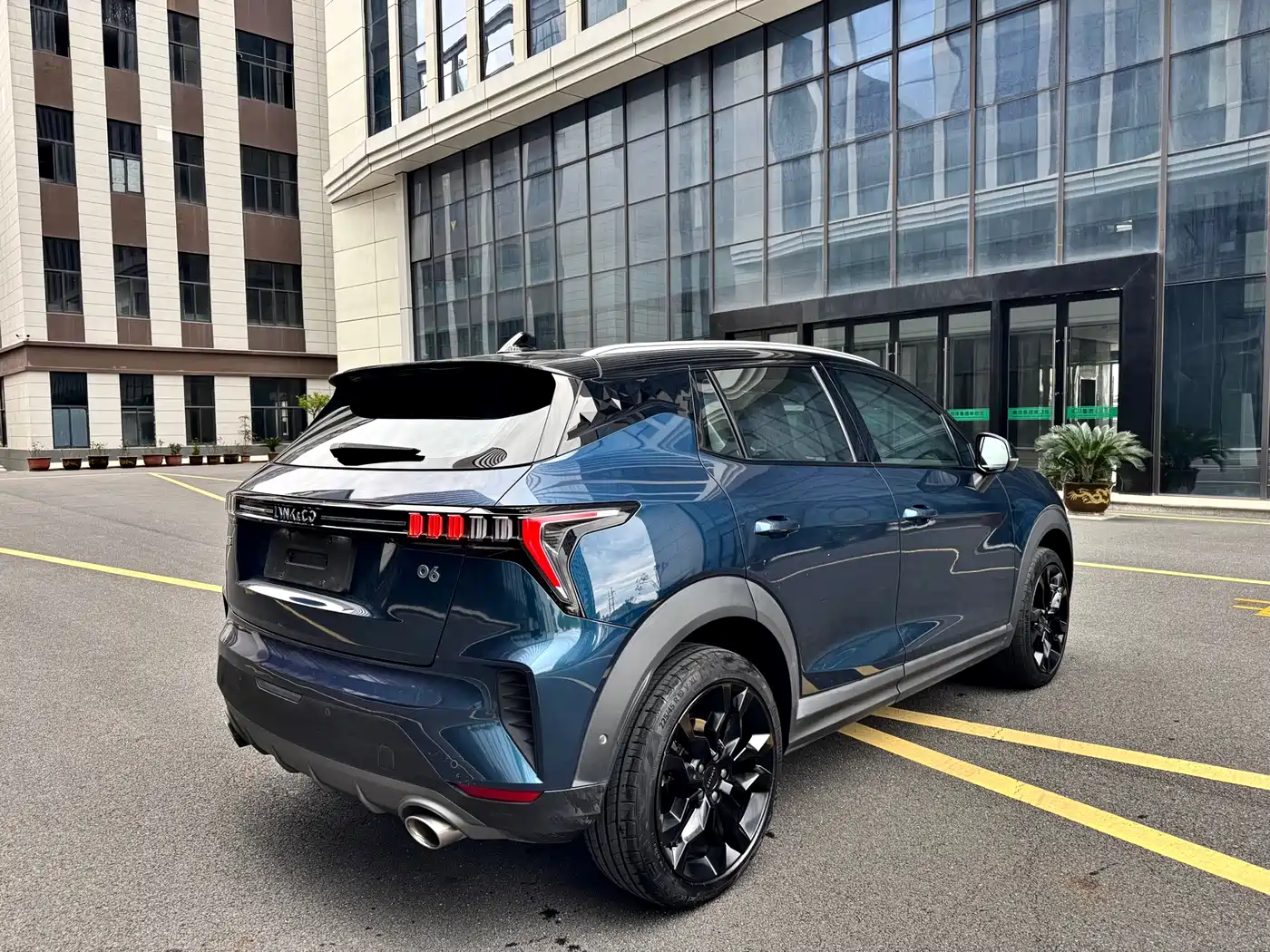 Lynk & Co 06 2020 1.5T Halo фото 6