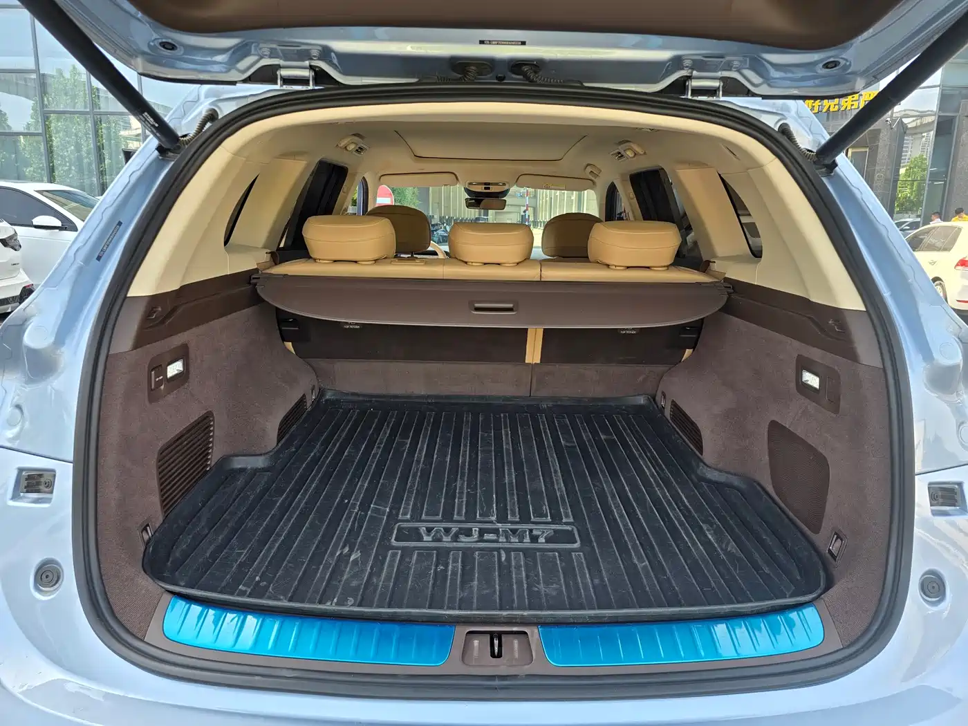 AITO Wenjie AITO M7 2024 1.5T Smart AWD Max Edition 5-Seater фото 7