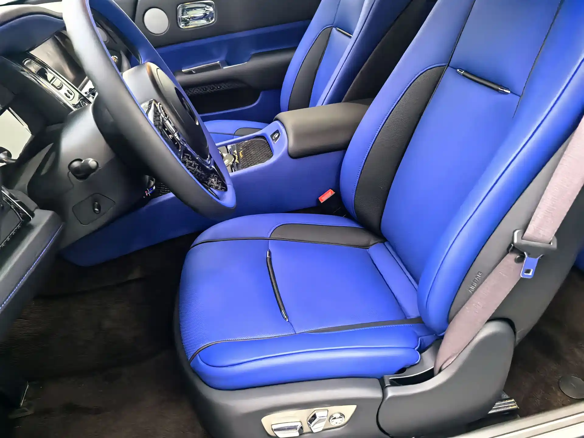 Фото 4 - Rolls-Royce Wraith