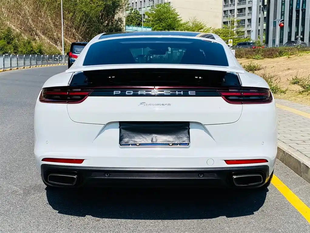 Porsche Panamera 2017 Panamera 3.0T фото 4