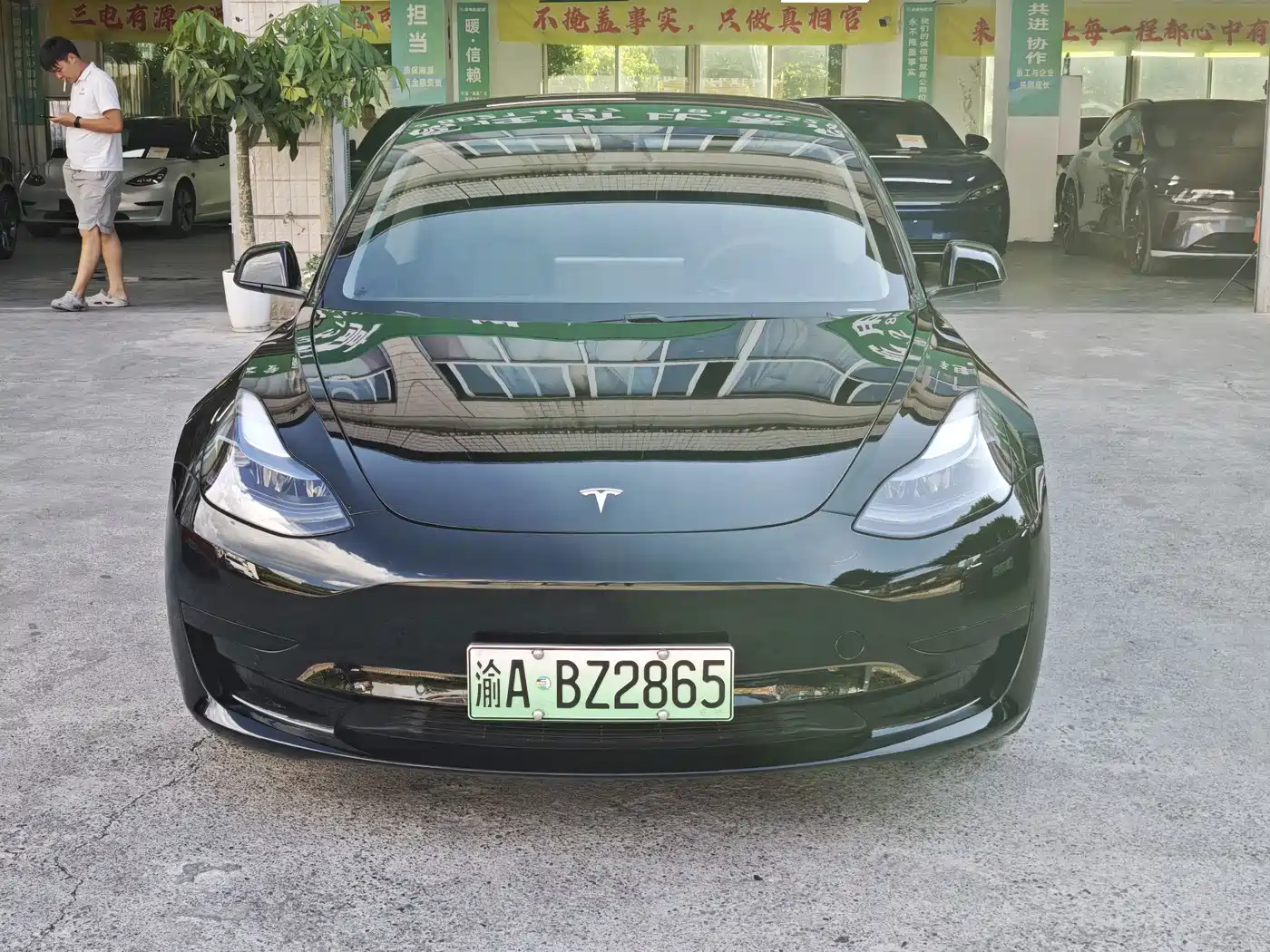 Фото 2 - Tesla Model 3