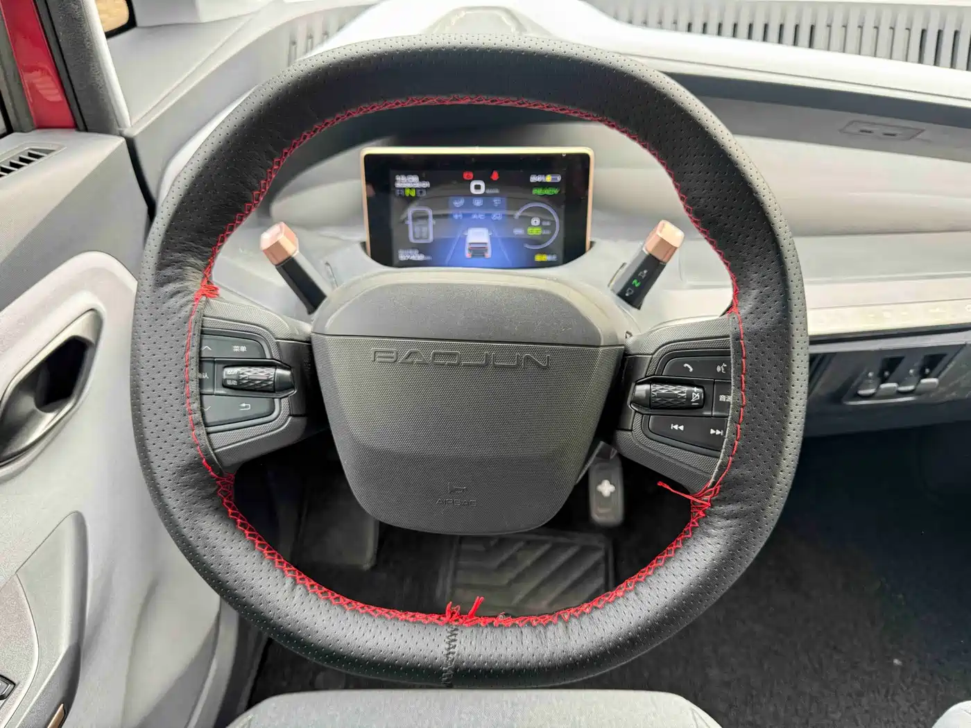 BAOJUN E200