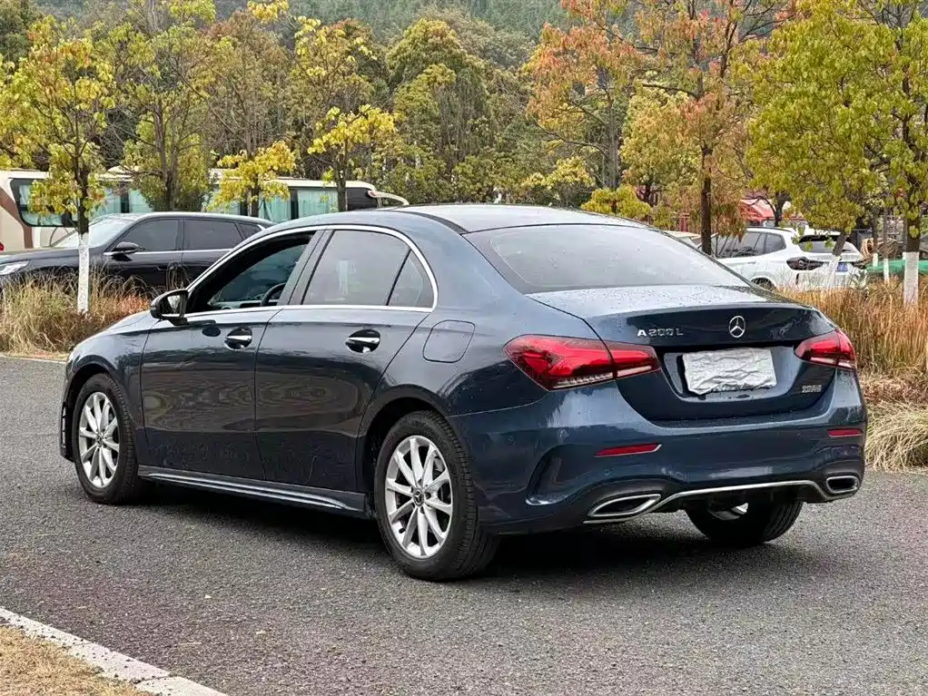 Mercedes-Benz A-Class 2020 A 200 L Sport Sedan фото 7