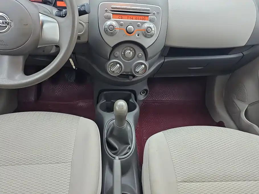 Nissan March 2014 2010 1.5L Manual Easy-Shine Edition