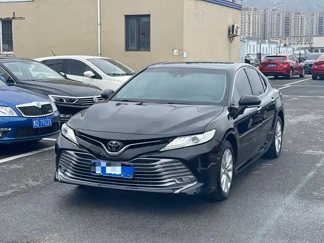 TOYOTA CAMRY