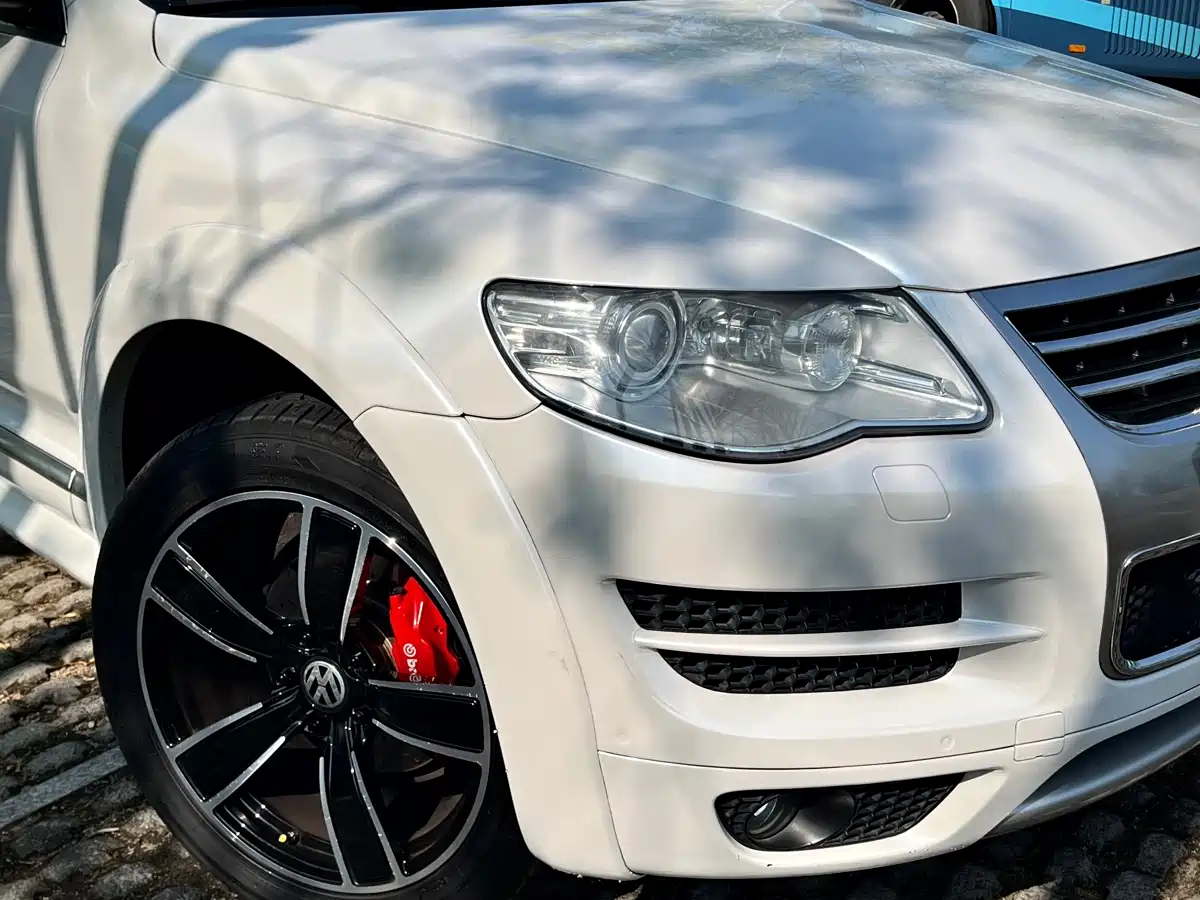 Volkswagen Touareg 2010 3.6 Limited Luxury Edition фото 8