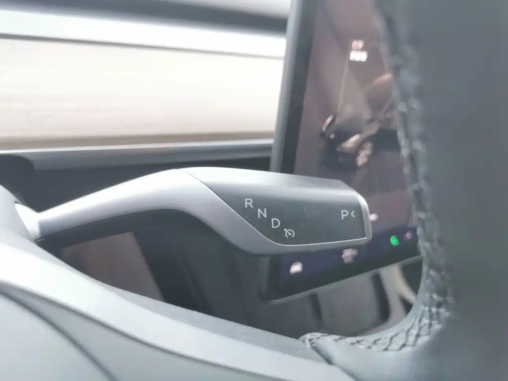 Фото 14 - Tesla Model Y