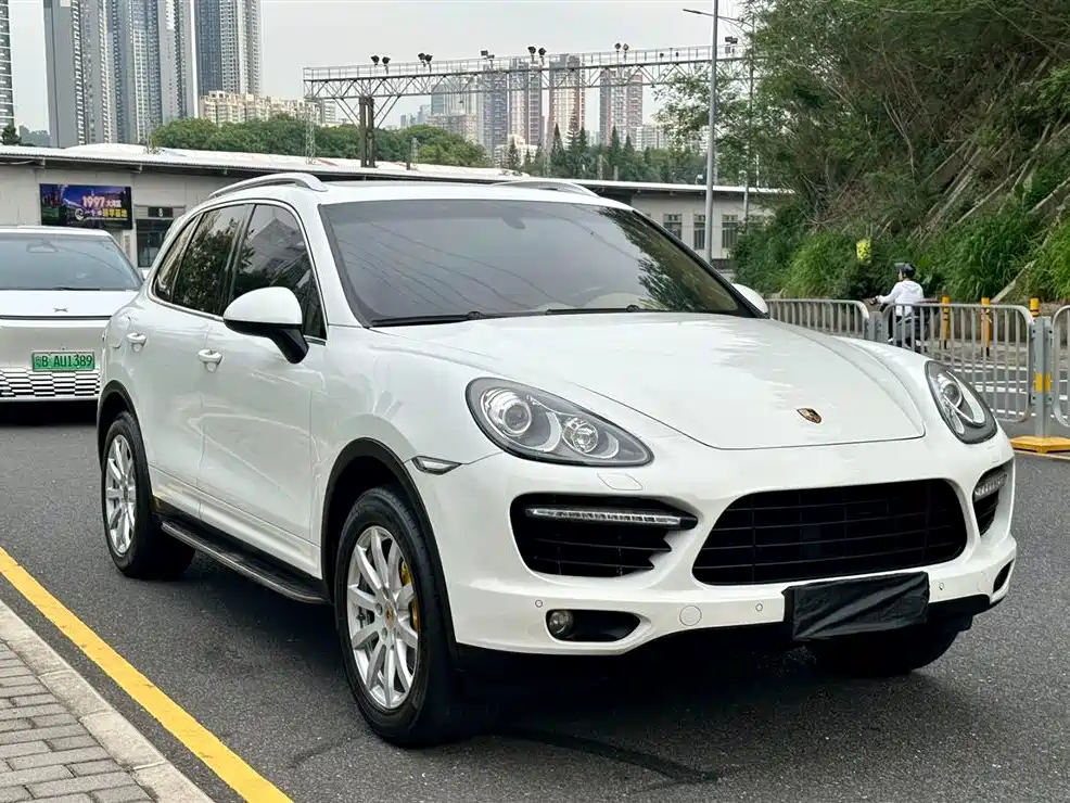 Porsche Cayenne 2011 Cayenne 3.0T фото 3