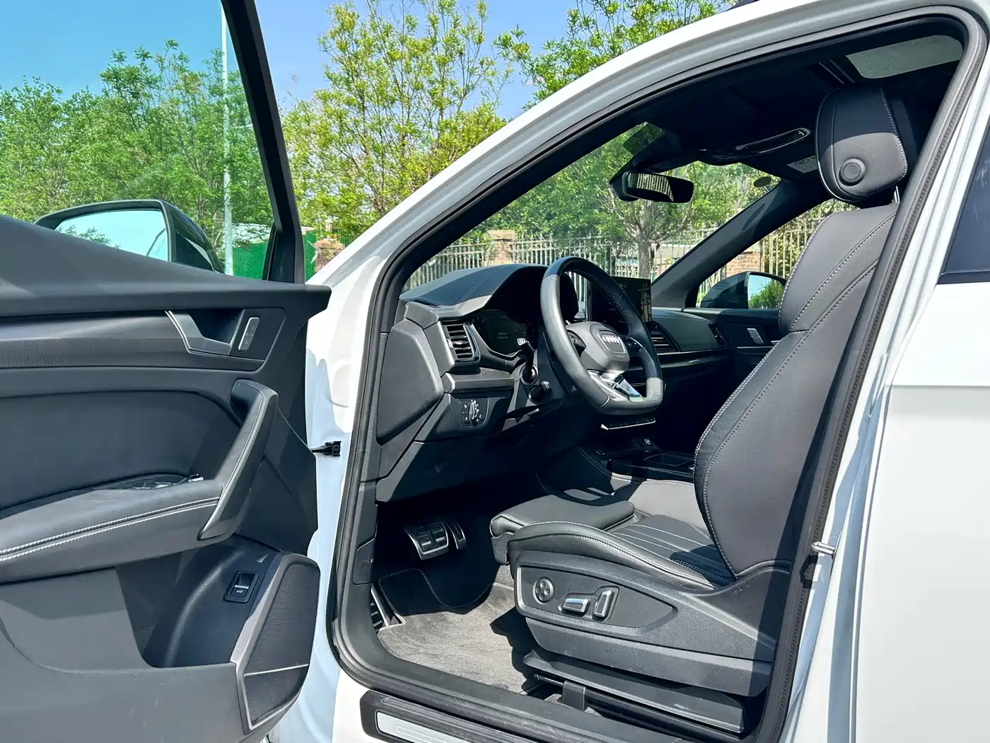 Audi Q5L 2023 40T Luxury Dynamic фото 9