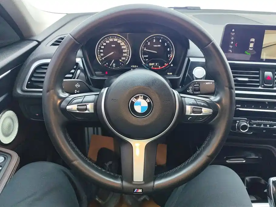 BMW 1 Series 2021 120i M Sport Shadow Edition фото 15