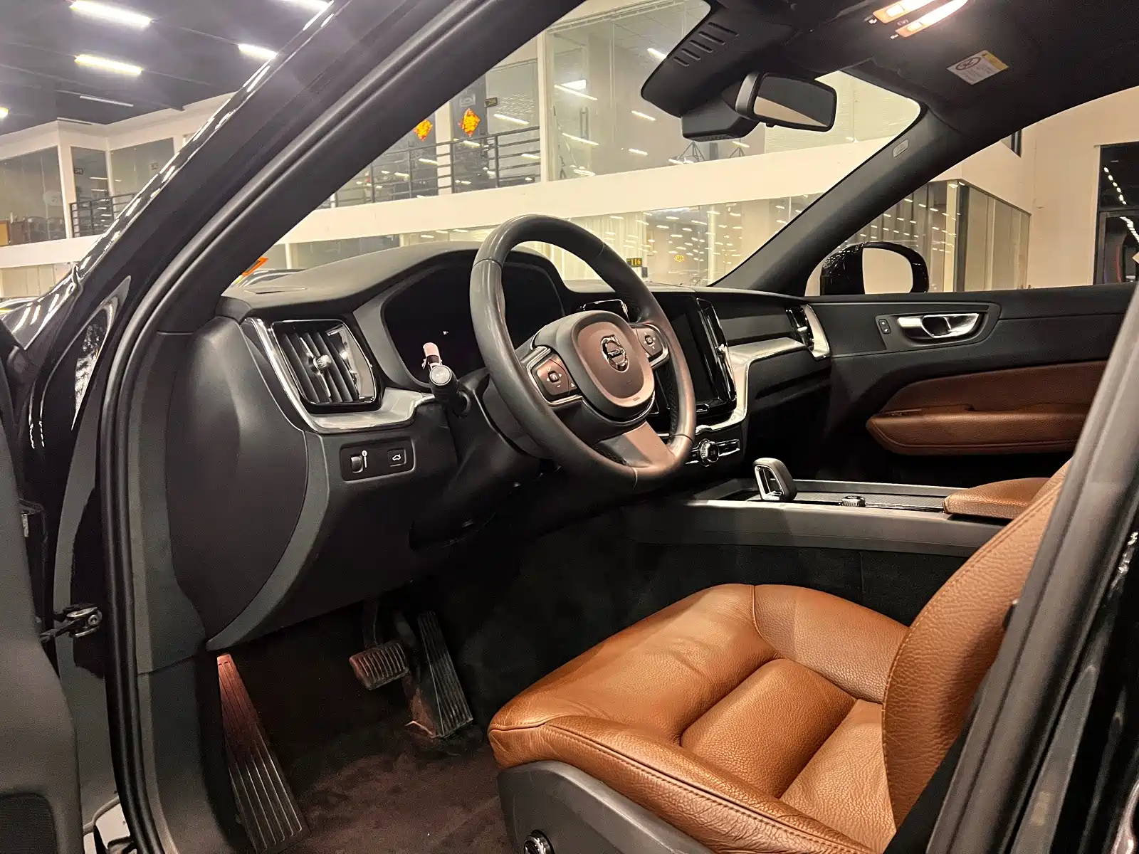 Фото 7 - Volvo XC60