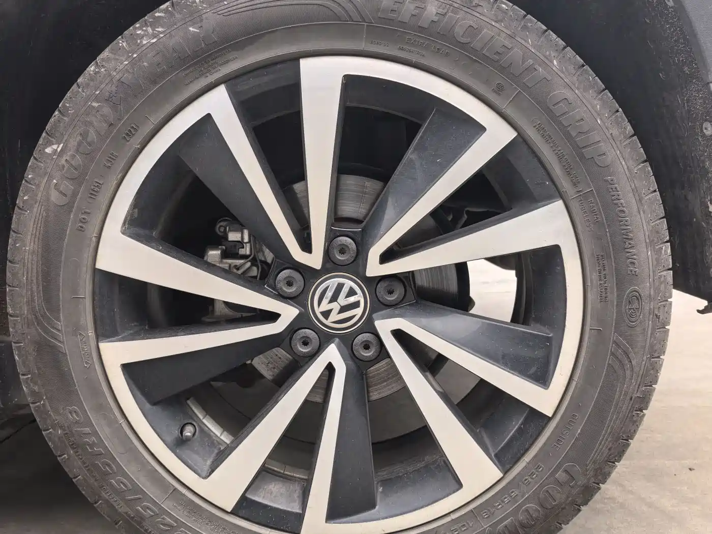 Volkswagen Tharu 2019 Model 330TSI 4WD Flagship Edition China VI фото 15