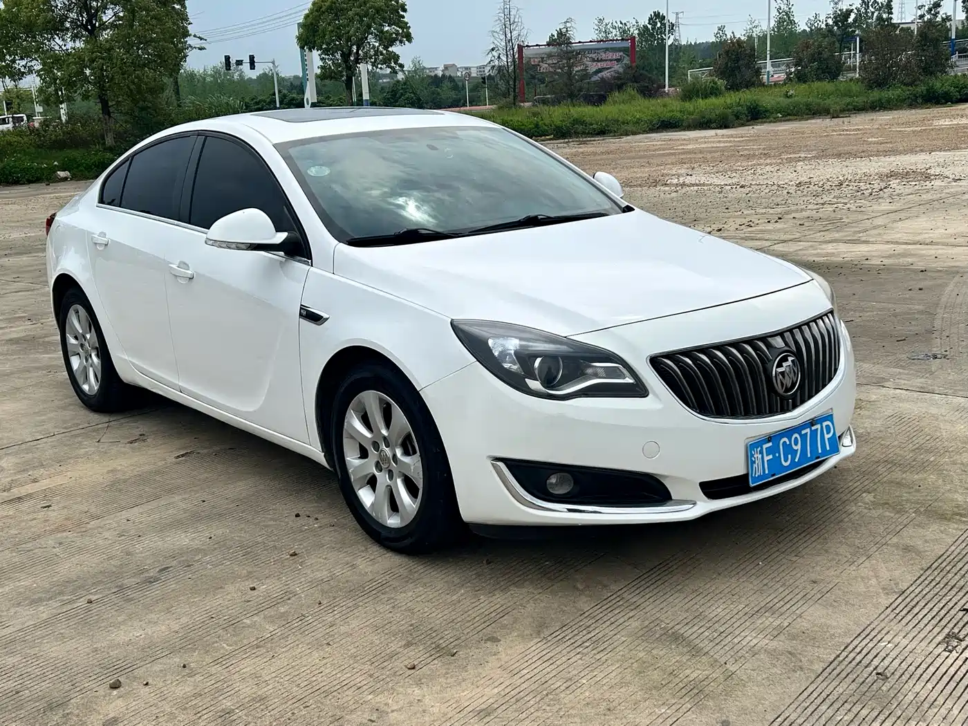 Buick Regal 2015 1.6T Leading Tech Edition фото 3