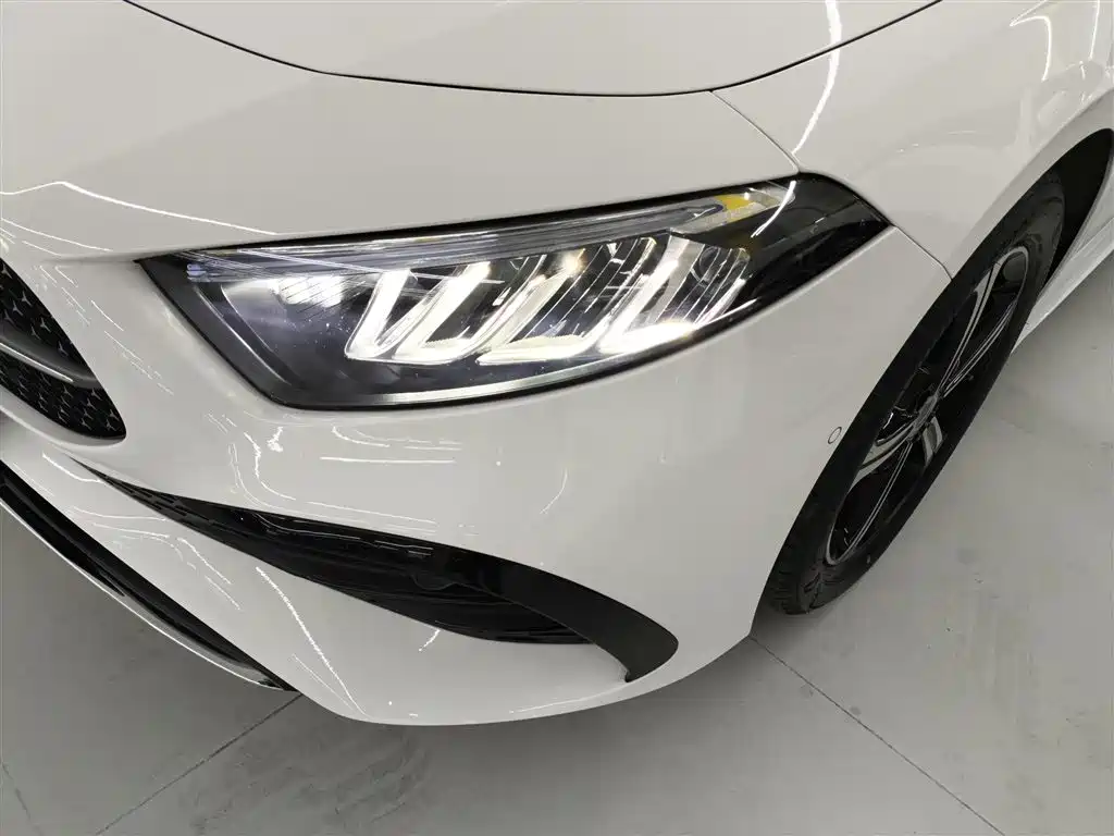 Mercedes-Benz A-Class 2023 A 200 L Fashion фото 18