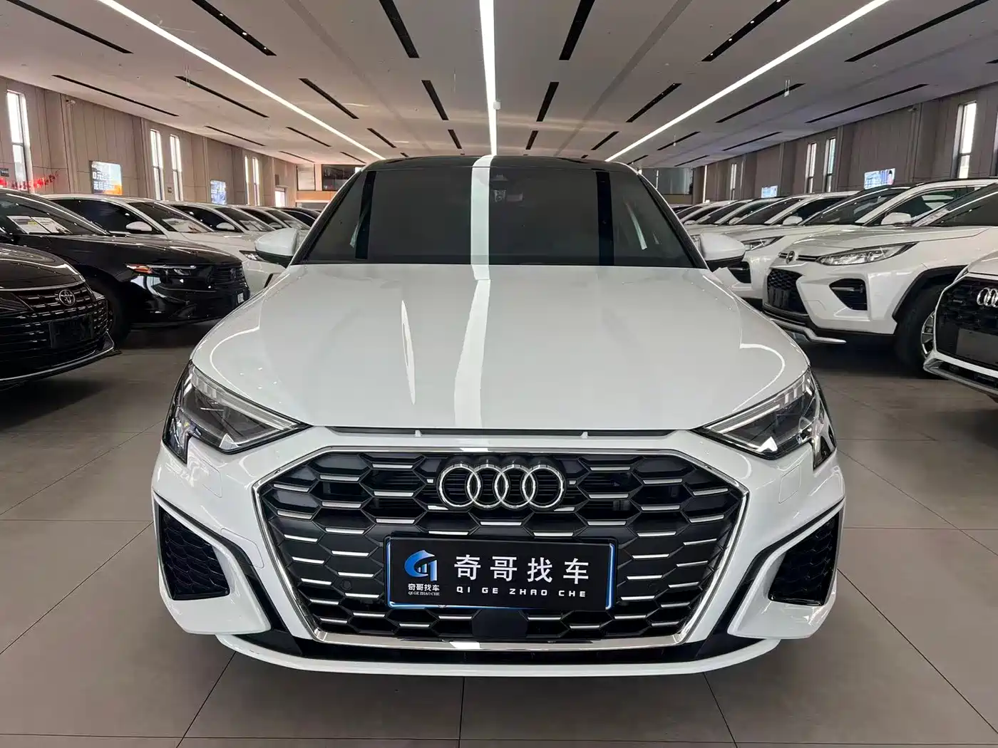 Audi A3 2024 Model Sportback 35 TFSI Fashion Sport фото 2