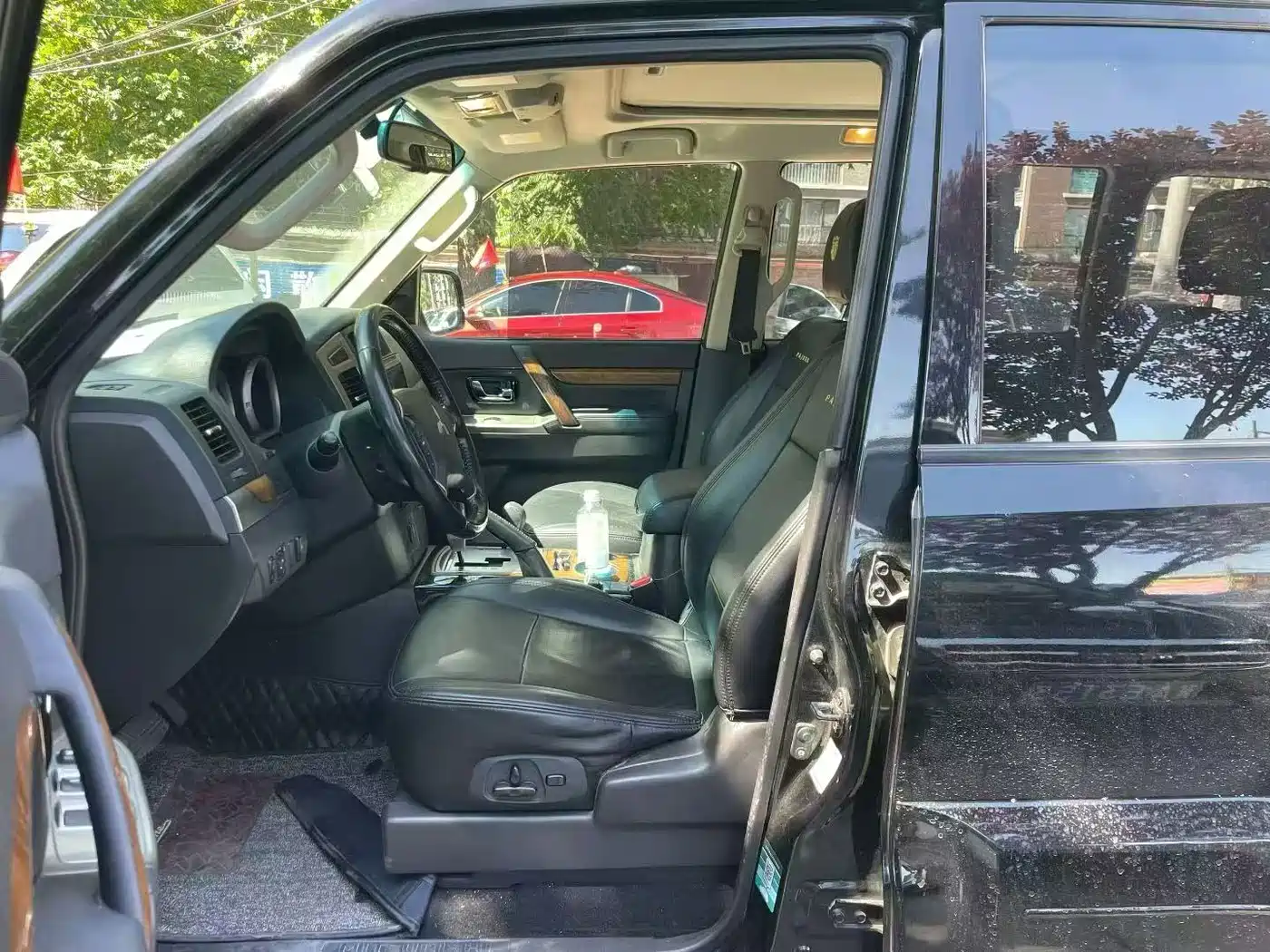 Mitsubishi Pajero (Import) 2019 3.0L Auto Standard Version фото 4