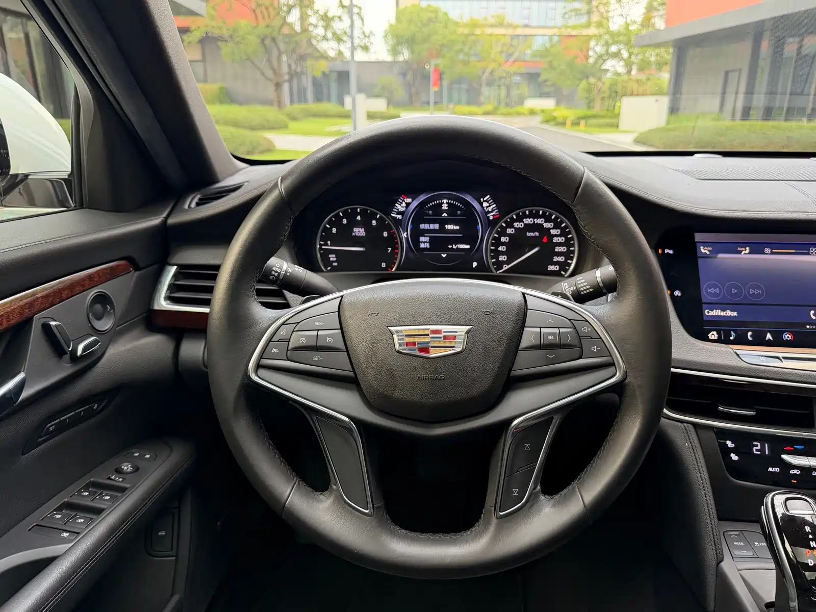 Фото 14 - Cadillac CT6
