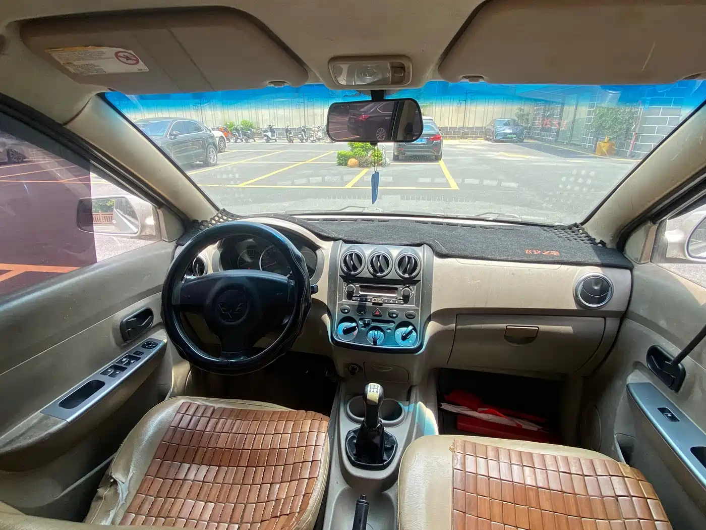 Wuling Motors Wuling Hongguang 2012 2010 1.4L Standard