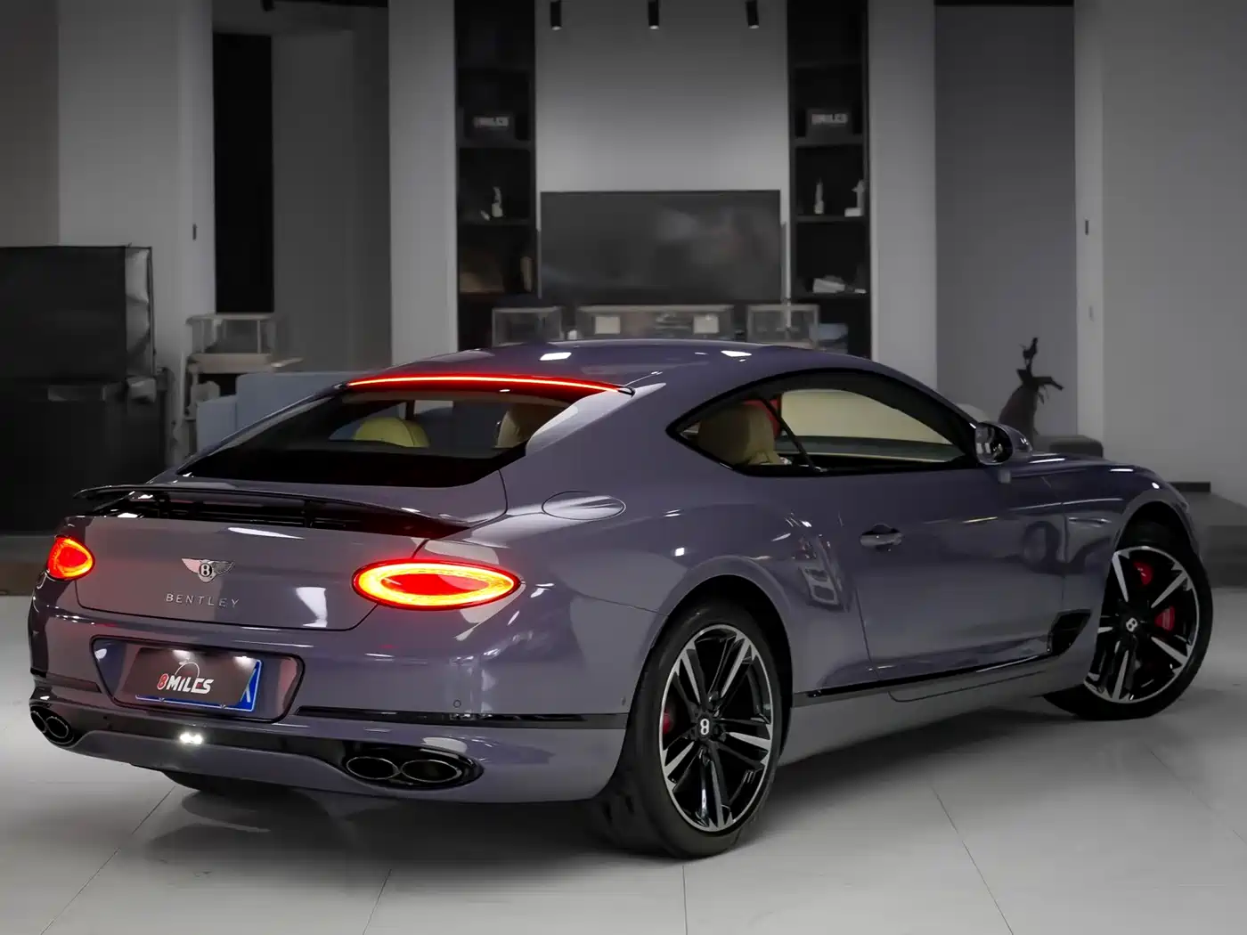 Bentley Continental 2020 4.0T GT V8 фото 6