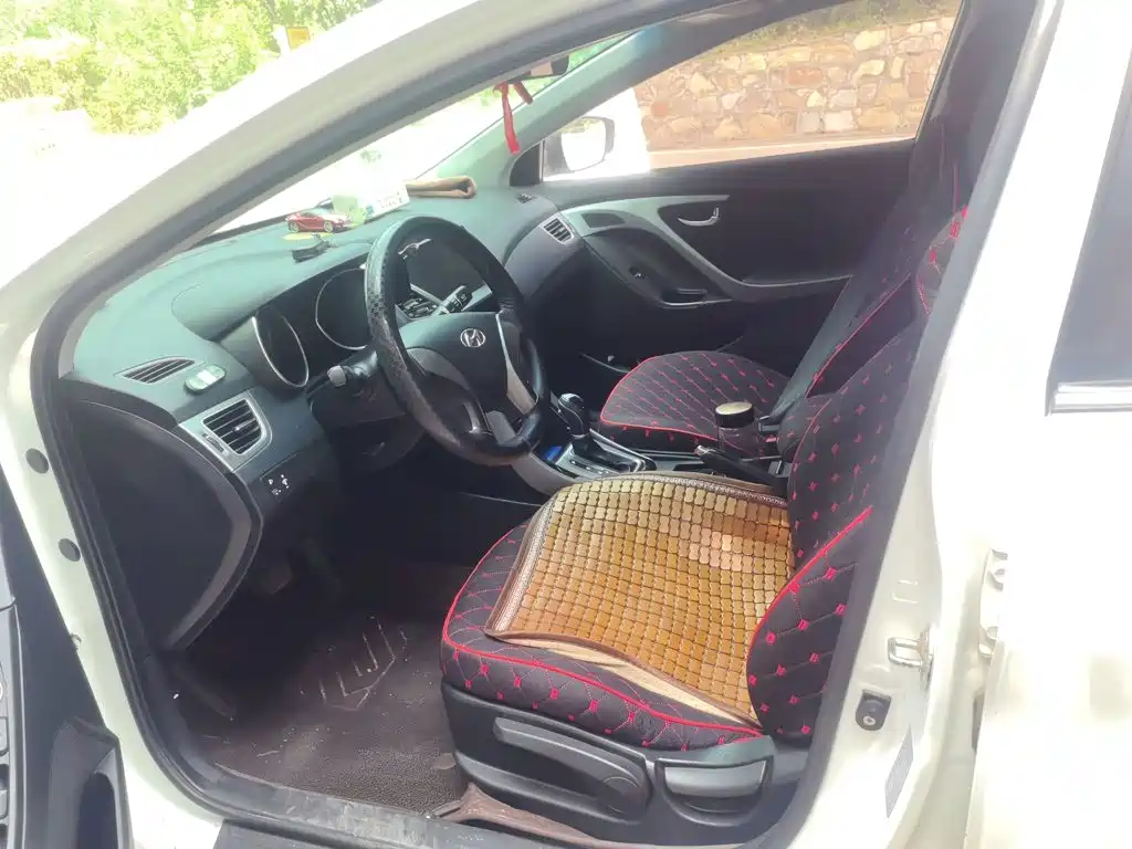 Hyundai Langdong 2015 2015 1.6L Auto Premium