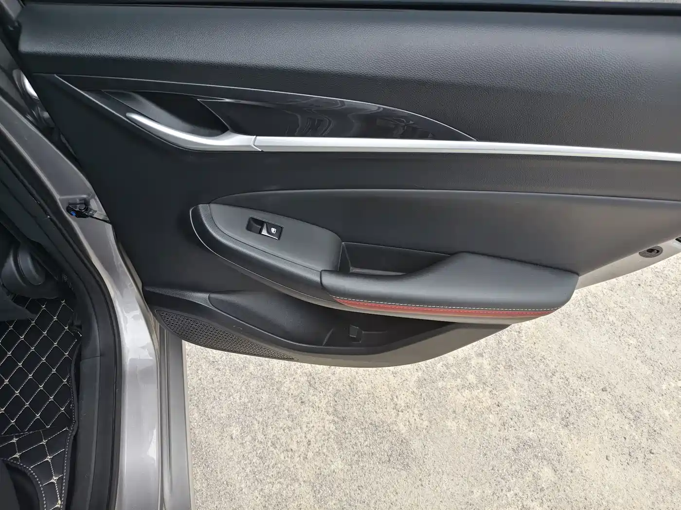 Photo 11 - Changan Eado