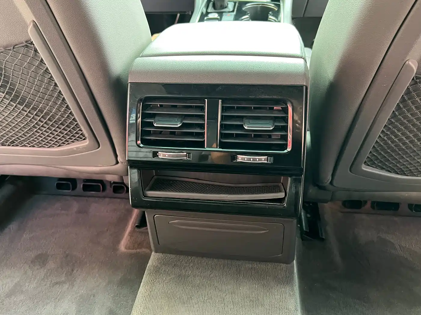 Volkswagen Touareg 2022 2021 2.0TSI R-Line
