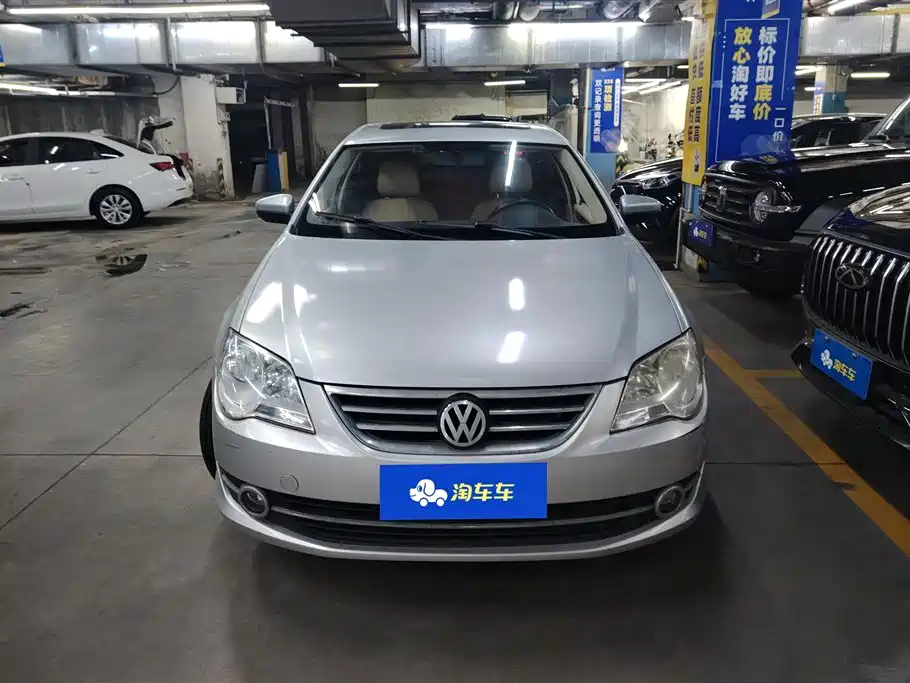 Volkswagen Bora 2012 1.6L Automatic Comfort Value Edition фото 2