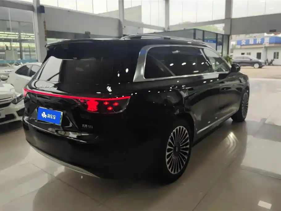 AITO Wenjie AITO M9 2025 Range Extender Max 52kWh 5-Seater фото 3