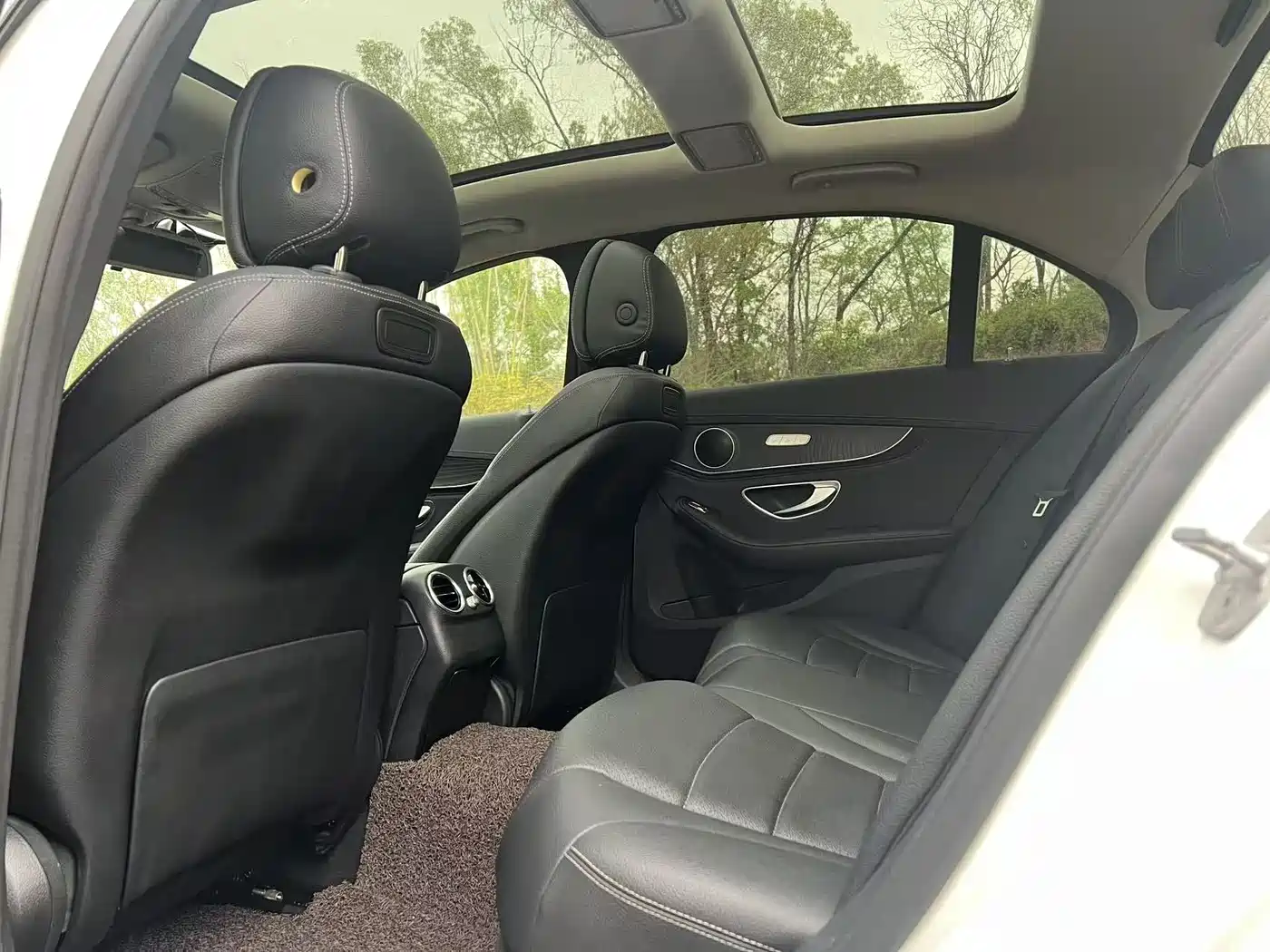 Mercedes-Benz C-Class 2015 Facelift C 200 L Sport фото 7